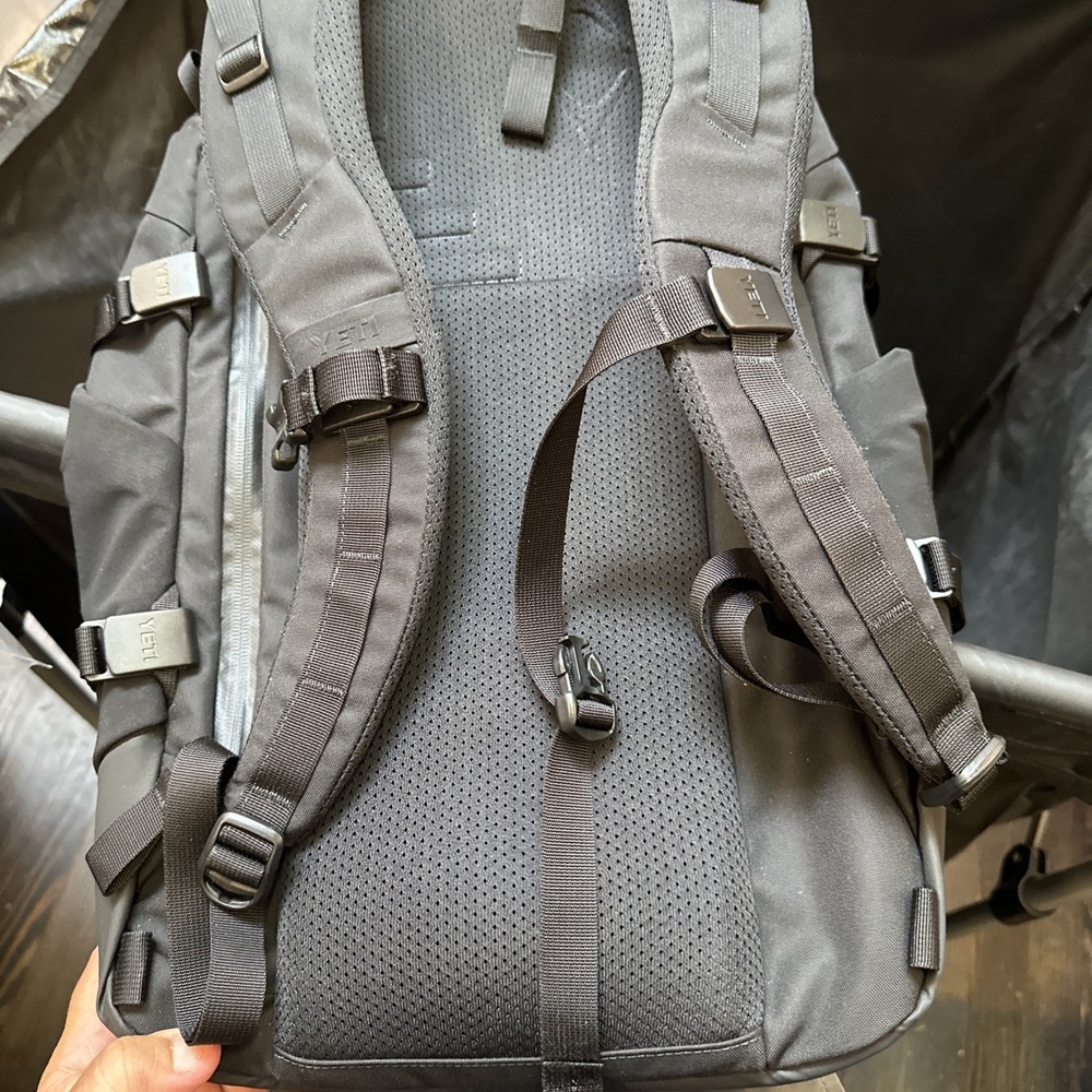 Yeti Bozeman X Mystery Jackalope Backpack New W Tags Black - Picture 5 of 6